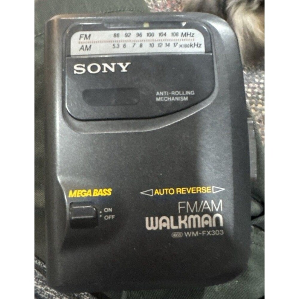 Sony Walkman WM-FX303 Cassette Player/Radio AutoReverse Tested Working